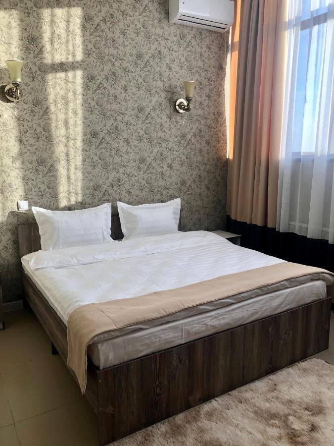Tarlan Hotel Aktau  Eksteriør bilde