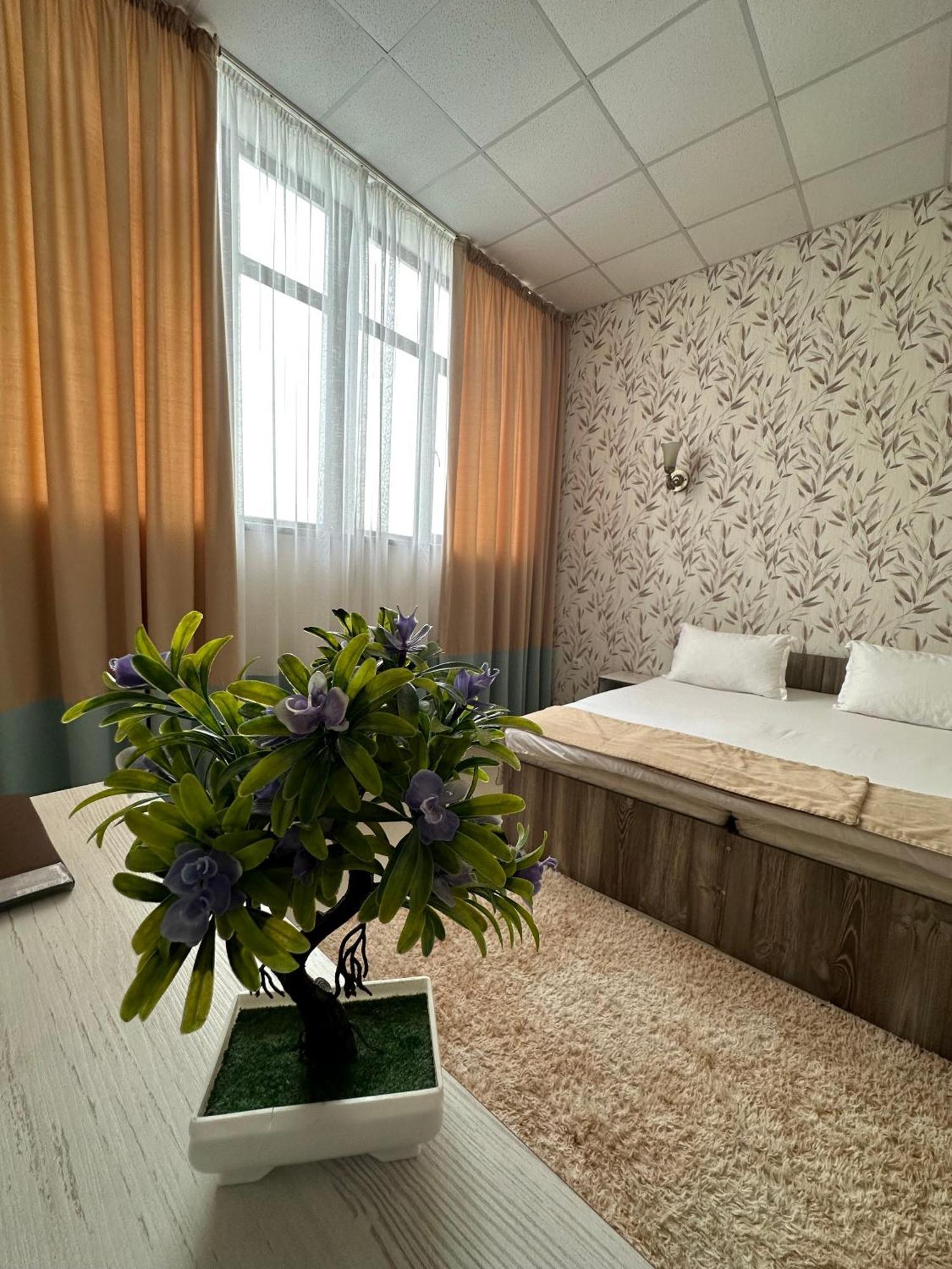 Tarlan Hotel Aktau  Eksteriør bilde