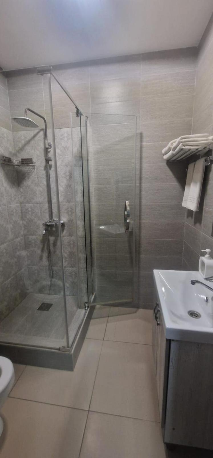Tarlan Hotel Aktau  Eksteriør bilde