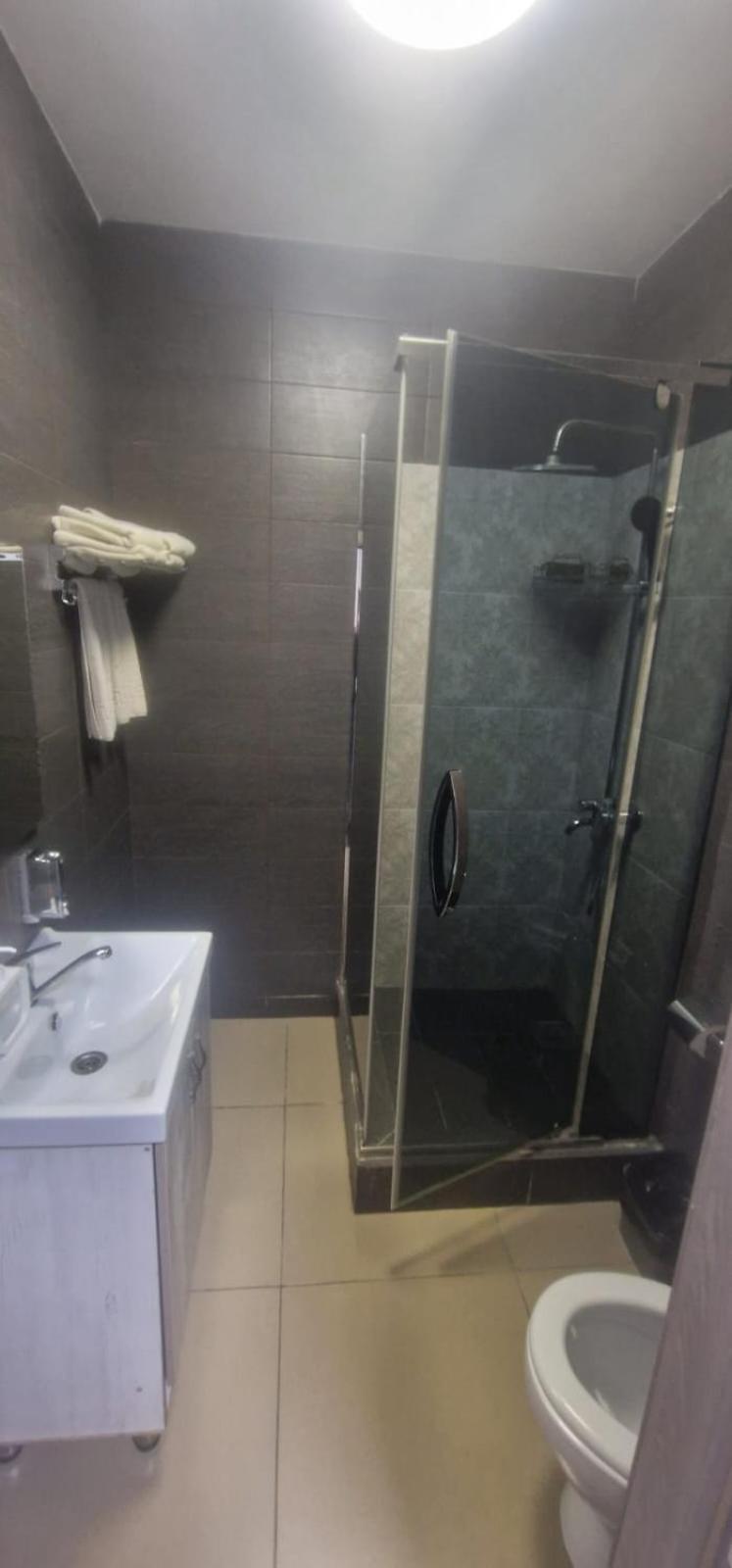 Tarlan Hotel Aktau  Eksteriør bilde