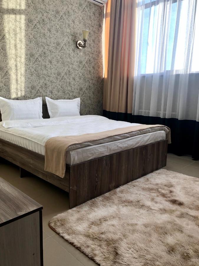 Tarlan Hotel Aktau  Eksteriør bilde